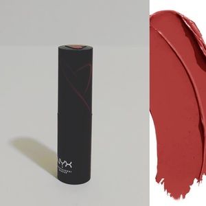⭐️5 For 25⭐️ NYX Shout Loud Satin Lipstick Hot In Here